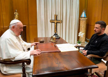 El papa Francisco insta a Ucrania a negociar el fin de la guerra con Rusia