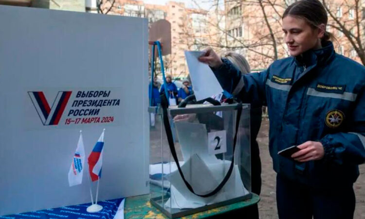 Participación récord en las elecciones presidenciales de Rusia supera el 77%