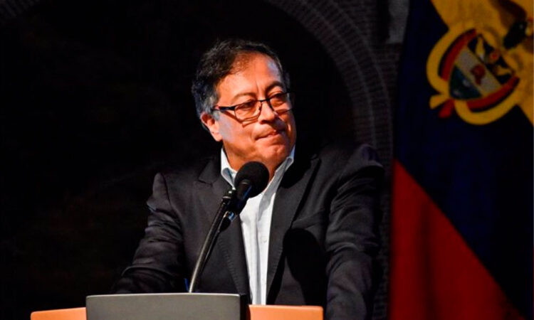 Clan del Golfo acepta diálogos propuestos por presidente colombiano para negociación política