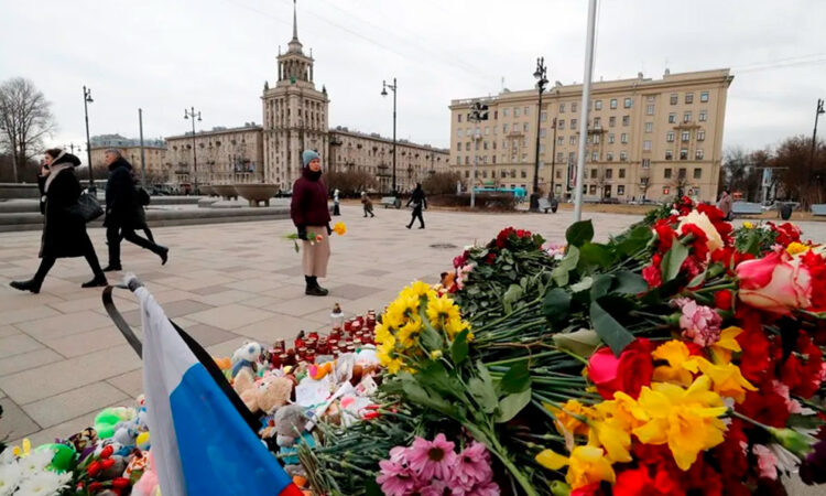 Putin exige “justo castigo” para los terroristas detrás del atentado en Moscú