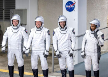 La tripulación de la NASA y SpaceX retorna a la Tierra tras 6 meses