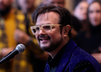 Aleks Syntek celebra 34 años de carrera artística con un gran show