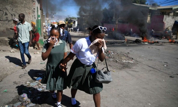 Crisis humanitaria en Haití: Más de un millón de niños atrapados por la violencia de bandas armadas