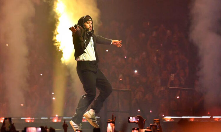 Bad Bunny deslumbra en Los Ángeles con su “Most Wanted Tour” lleno de sorpresas