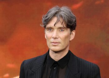 Cillian Murphy lidera la carrera por el Óscar a mejor actor, pero Paul Giamatti amenaza su reinado