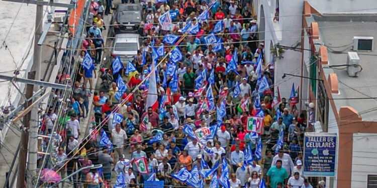 Une Almaraz a miles por Victoria