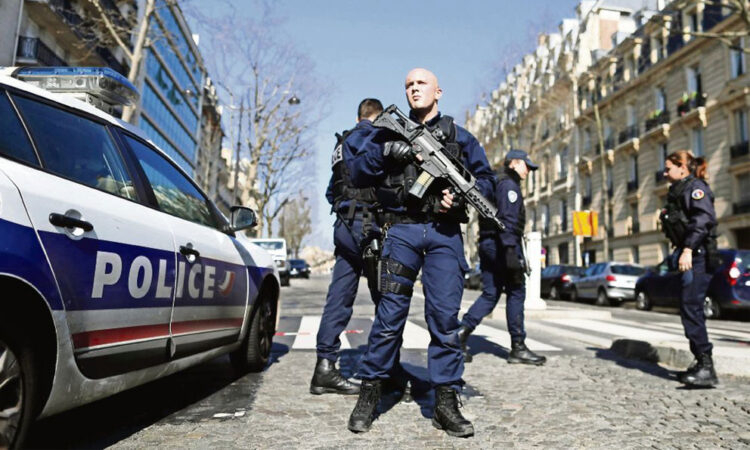 Amenazas de explosión en escuelas del norte de Francia desatan pánico y movilizan a las autoridades