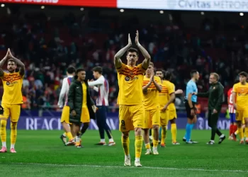 Lewandowski rechaza oferta millonaria de Arabia para continuar en el Barcelona