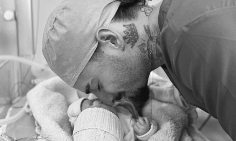 Maluma y Susana Gómez dan la bienvenida a su primogénita, París