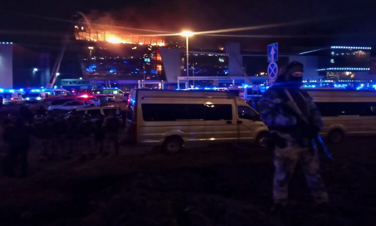 Ataque terrorista en sala de conciertos a las afueras de Moscú deja 133 muertos y 152 heridos