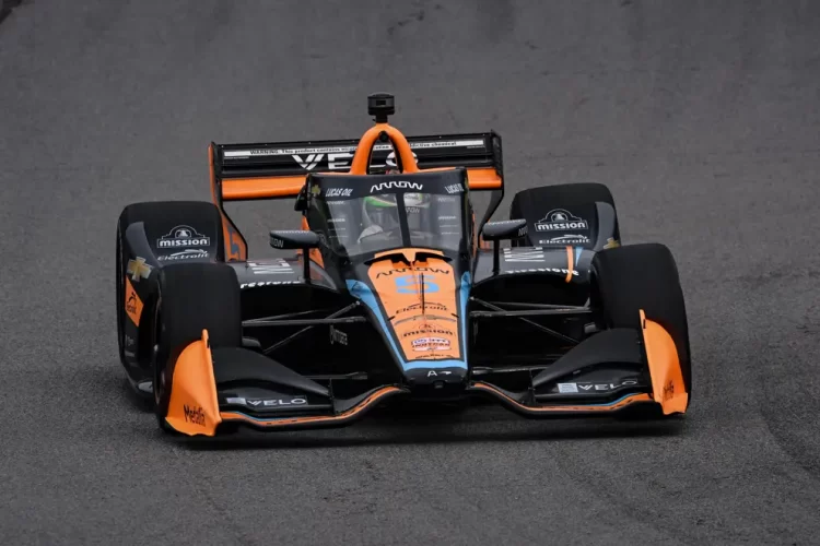 Patricio O’Ward logra segundo lugar en la apertura de la temporada 2024 de la IndyCar