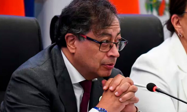 Presidente de Colombia, Gustavo Petro, pide perdón por falta de celeridad en casos de feminicidio