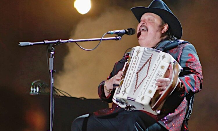 Ramón Ayala anuncia su retiro de los escenarios con la gira “El Principio de un Final”