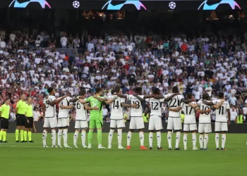 El Real Madrid avanza a cuartos de final de la Champions League con sabor agridulce