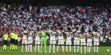 El Real Madrid avanza a cuartos de final de la Champions League con sabor agridulce
