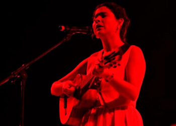 Silvana Estrada y José Madero conmueven al Vive Latino con mensajes de esperanza y dolor