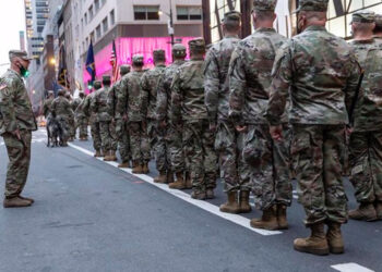 Despliegan Guardia Nacional en el metro de Nueva York para combatir ola de violencia