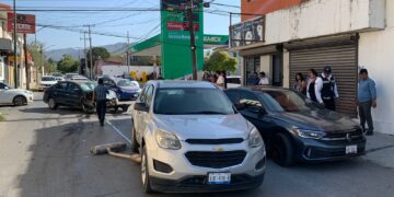 Carambola vehicular en el crucero de calles 21 y Bravo de Cd. Victoria