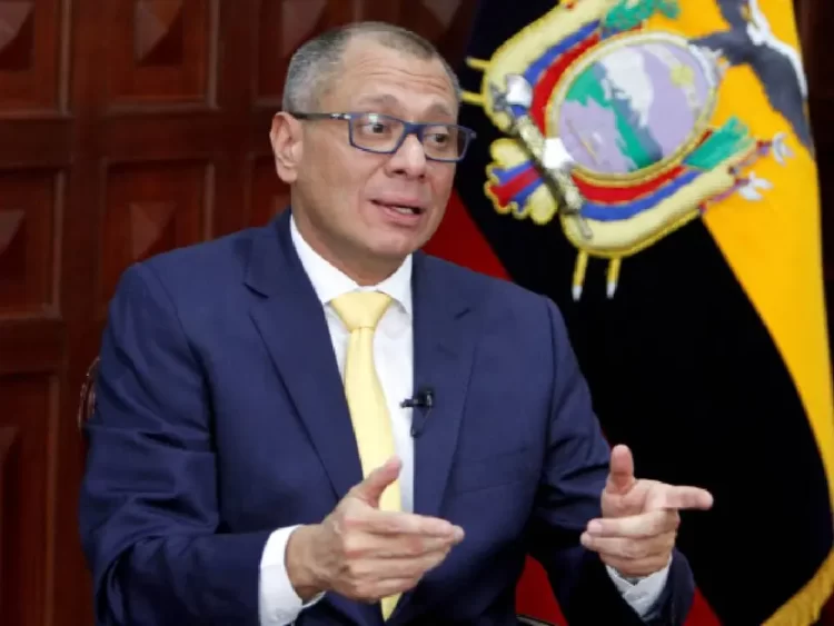 Jorge Glas protesta por detención y hace huelga de hambre en prisión de Guayaquil