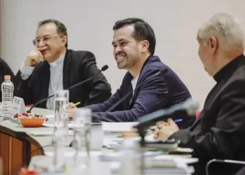 Álvarez Máynez se compromete con Episcopado Mexicano a trabajar por la seguridad del país