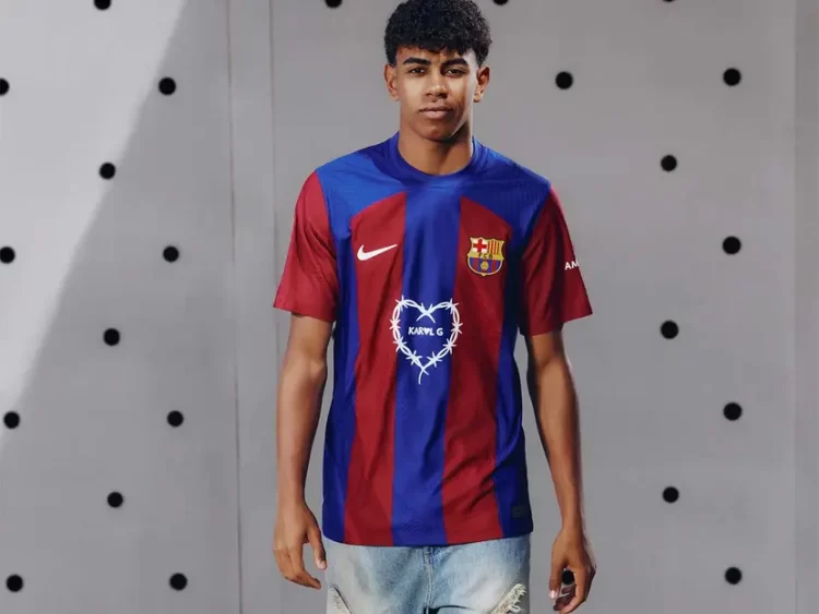 Barcelona llevará logo de la cantante colombiana Karol G en su playera