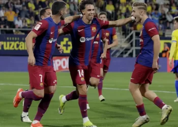 Golazo de ‘chilena’ da nuevo triunfo al Barcelona frente a Cádiz