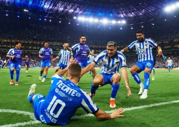 Monterrey rescata empate 3-3 al 90+9′ en histórico y vibrante Clásico Regio