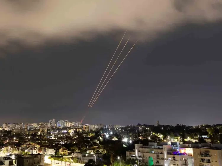 Biden advierte que EU no tomará parte en las represalias contra Irán tras ataque a Israel