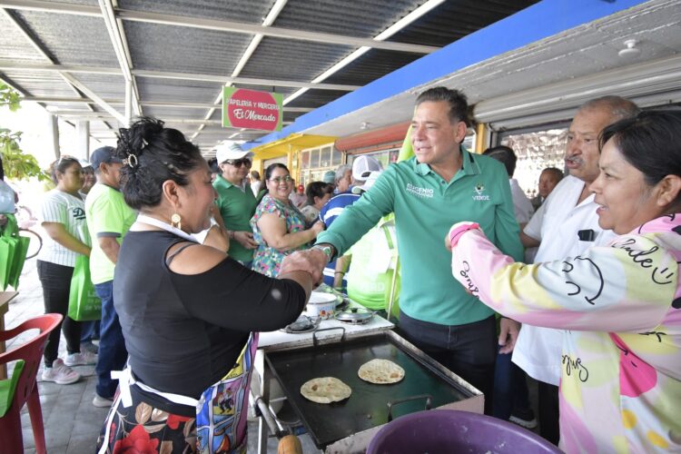 Recibe Geño Hernández respaldo popular para el Senado en Xicoténcatl