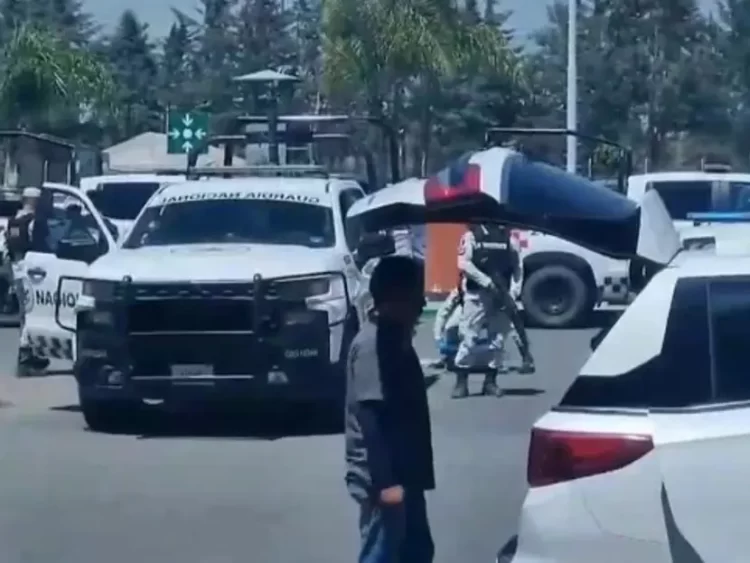 Guardia Nacional asegura 120 paquetes con cocaína en aeropuerto de Puebla