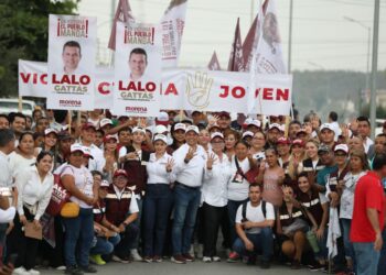 Recorren Lalo Gattás y Blanca Anzaldúa  las colonias América de Juárez y Azteca 2