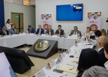 Fortalece Rector de la UAT plan de trabajo institucional dialogando en Facultades y Escuelas