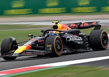 ‘Checo’ Pérez es tercero en el Sprint del GP de China; Verstappen vence