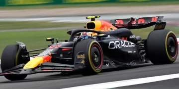 ‘Checo’ Pérez es tercero en el Sprint del GP de China; Verstappen vence
