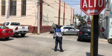 Conductor de malibú provoca choque en el crucero 12 y Matamoros