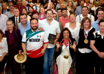 Se compromete Arturo Núñez a impulsar la actividad deportiva en Madero