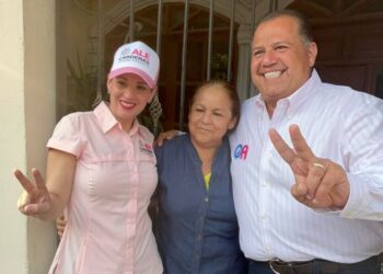 Alejandra Cárdenas recibe apoyo en Colonias Praderas y Framboyanes