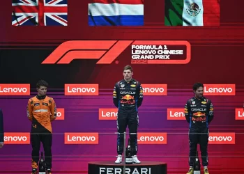 ¡Podio para ‘Checo’ Pérez! Tercero en el GP de China; Verstappen lo gana