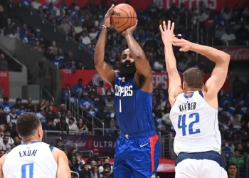Clippers logran ‘domar’ a Mavericks en primer duelo de Playoffs