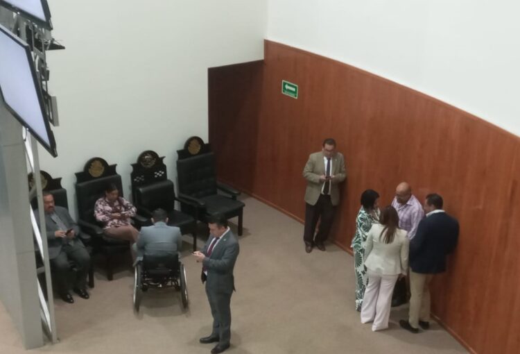 Rechazan Diputados reforma a la Ley Estatal de Educación