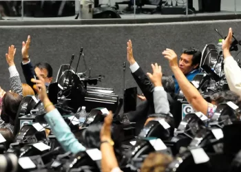 Aplaude López Obrador aprobación de fondo de pensiones por Diputados