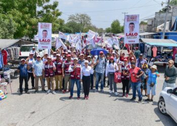 Tianguistas de la Col. Américo Villarreal se suman a Lalo Gattás en Victoria
