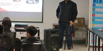 Orientan a dos mil 500 jóvenes sobre prevención de adicciones y manejo de emociones