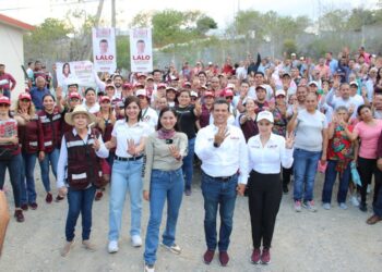 Residentes de Colonias El Palmar y “Las Chulas” levantan la mano por Lalo