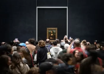 Museo de Louvre estudia poner a la ‘Mona Lisa’ en una sala separada ante las visitas masivas