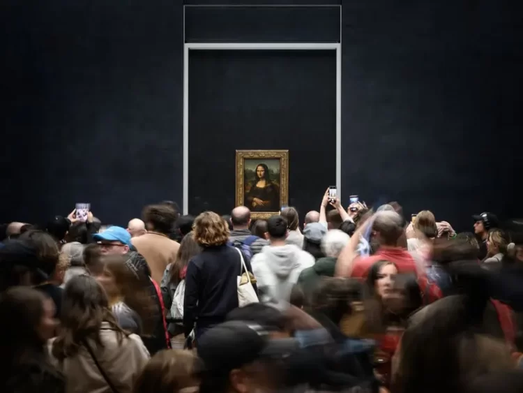 Museo de Louvre estudia poner a la ‘Mona Lisa’ en una sala separada ante las visitas masivas