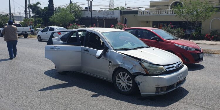 Ama de casa herida al chocar en la Calzada Luis Caballero