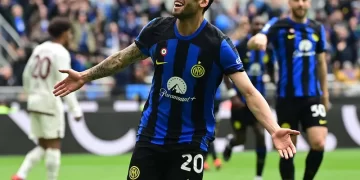 Inter de Milán estrena su título con victoria 2-0 frente a Torino