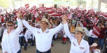 Blanca Anzaldúa escucha propuestas de victorenses y solicita voto para ser Diputada por el XIV Distrito