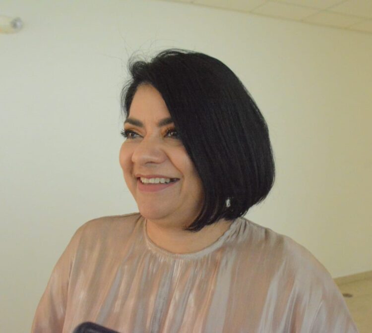 Cuestiona Úrsula Salazar amparo de juez a Francisco G. Cabeza de Vaca